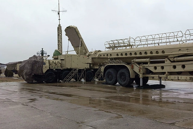 Azərbaycan Ordusunda S-300 raketləri döyüşə hazır vəziyyətə gətirildi - FOTO/VİDEO